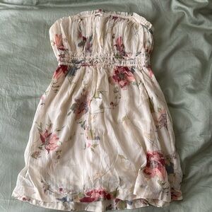 Abercrombie & Fitch strapless top